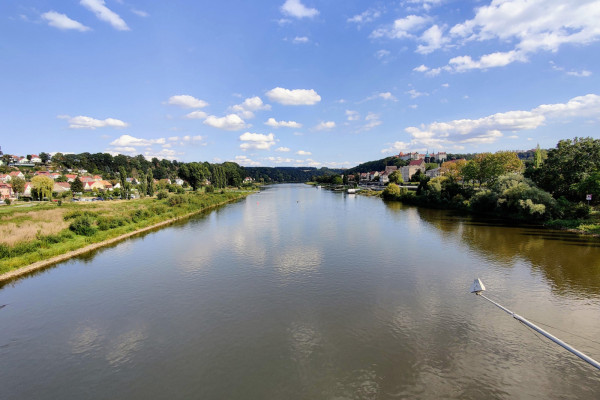 Blick von der Pirnaer Elbbrücke